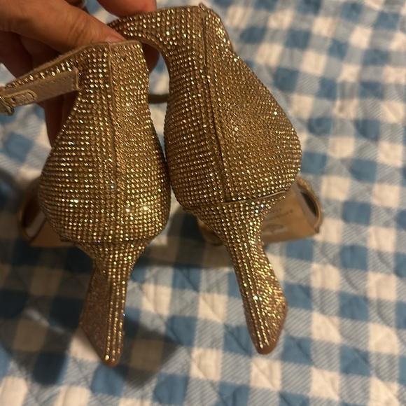 Antonio Melani
Blaire Rhinestone Embellished Hotfix Dress Sandals Dusk Sand - Picture 12 of 12